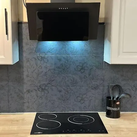 Zen Mayar House Centre